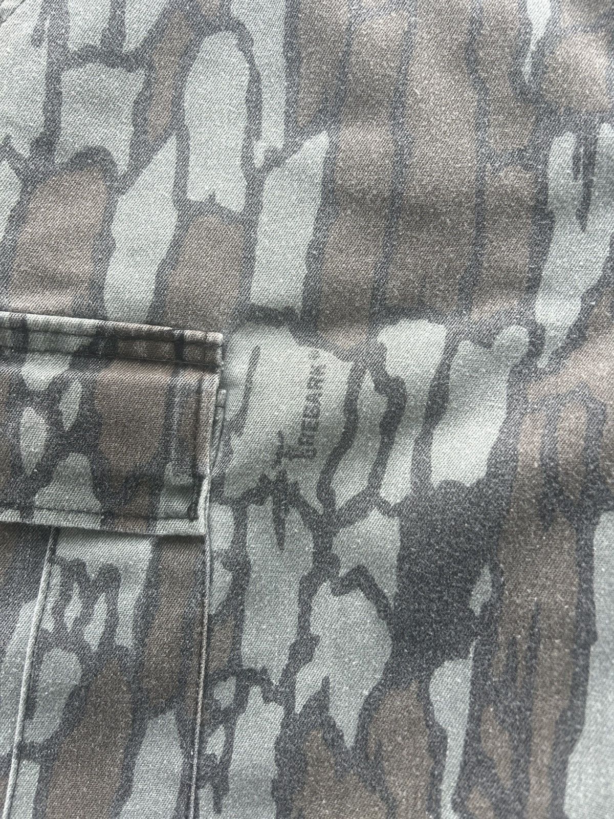 Vintage Vintage 90s Trebark Camo Cargo Pants Size US 33 - 3 Thumbnail