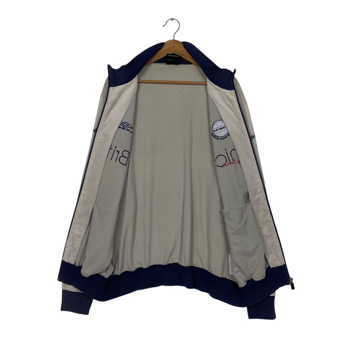 Umbro Vintage Umbro Britania tracktop Size US M / EU 48-50 / 2 - 11 Thumbnail