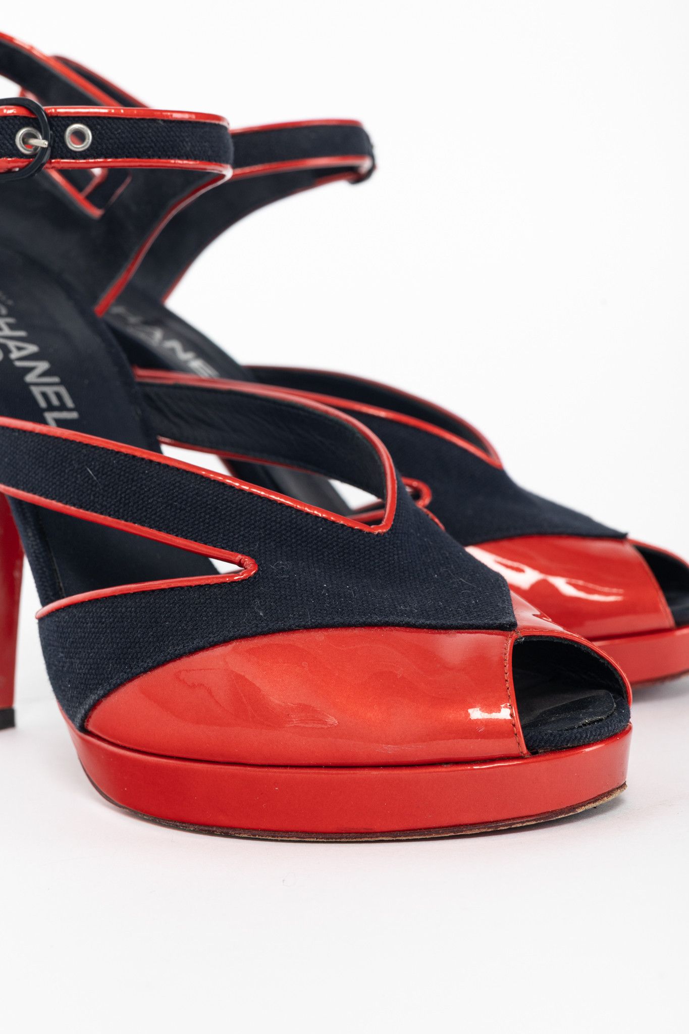 Chanel Chanel SS/08 Runway Navy Canvas & Red Patent Leather Sandals Size US 10.5 / IT 40.5 - 7 Thumbnail