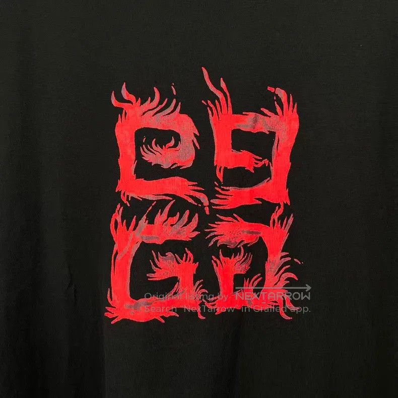 Givenchy Givenchy Flame Totem Quadrant Short Sleeve Size US XS / EU 42 / 0 - 5 Thumbnail
