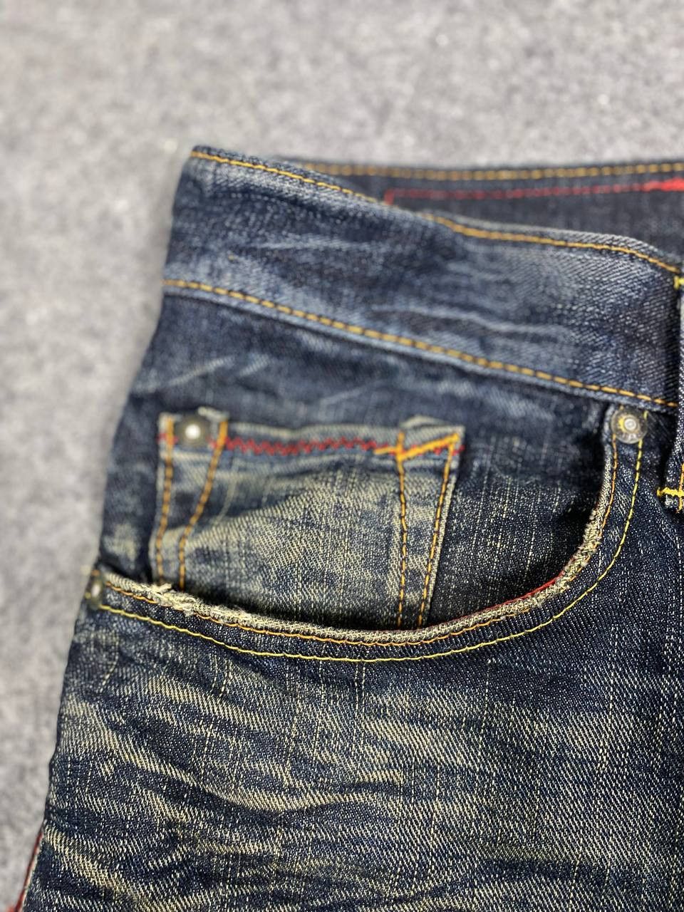 Edwin vintage edwin blue trip rusty distressed denim nice design Size US 37 - 11 Thumbnail
