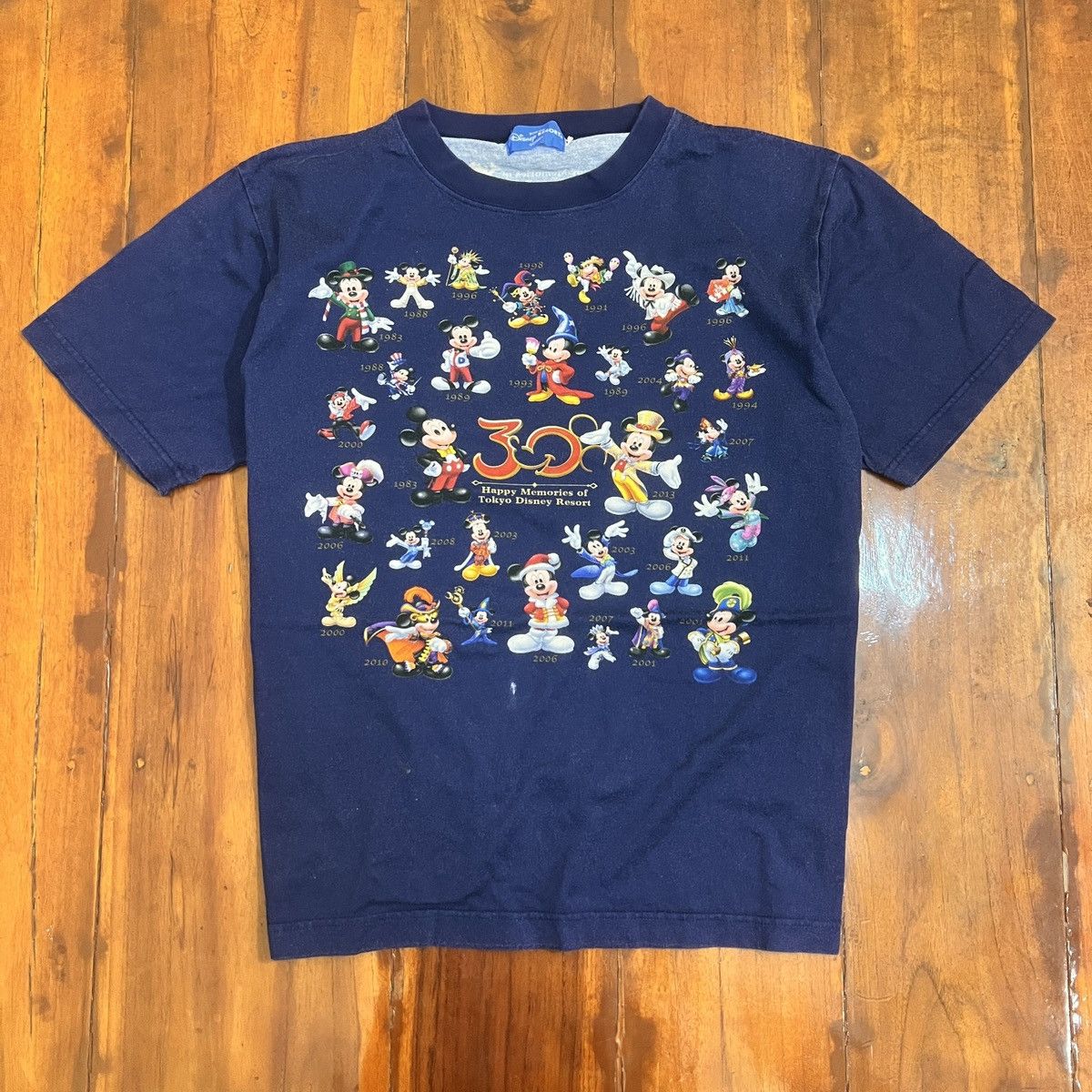 Disney Vintage Disney Mickey 30 Anniversary Size US L / EU 52-54 / 3 - 1 Thumbnail