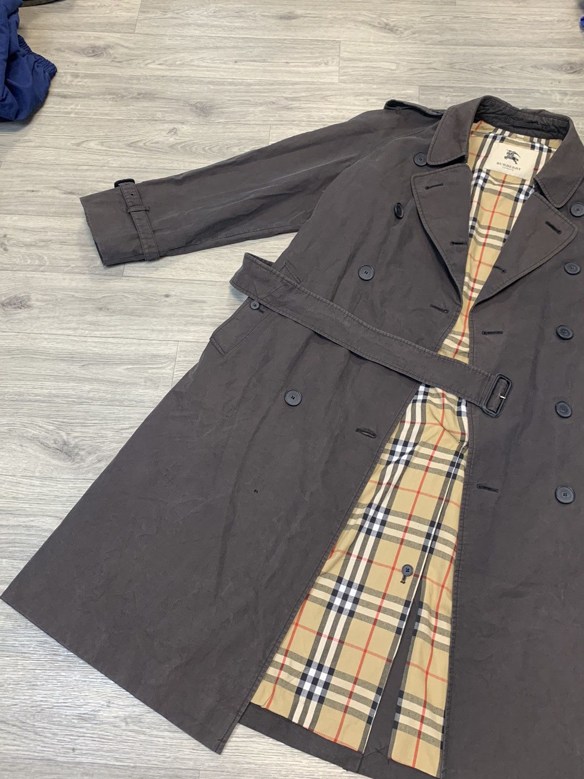 Burberry Burberry London Vintage Trench Coat Plaid Lining Size 50 Size US M / EU 48-50 / 2 - 2 Thumbnail