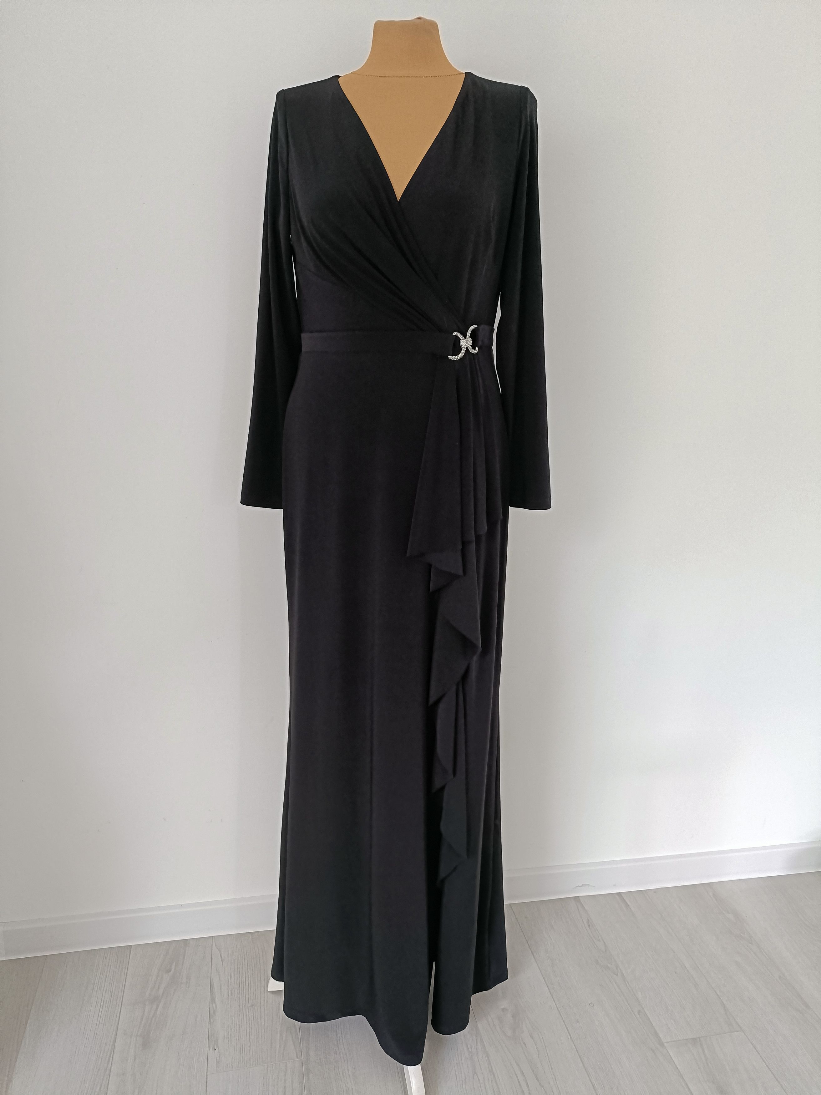 knee length dresses for ladies Lauren Ralph Lauren Evening Long Sleeve Gown – eKlozet