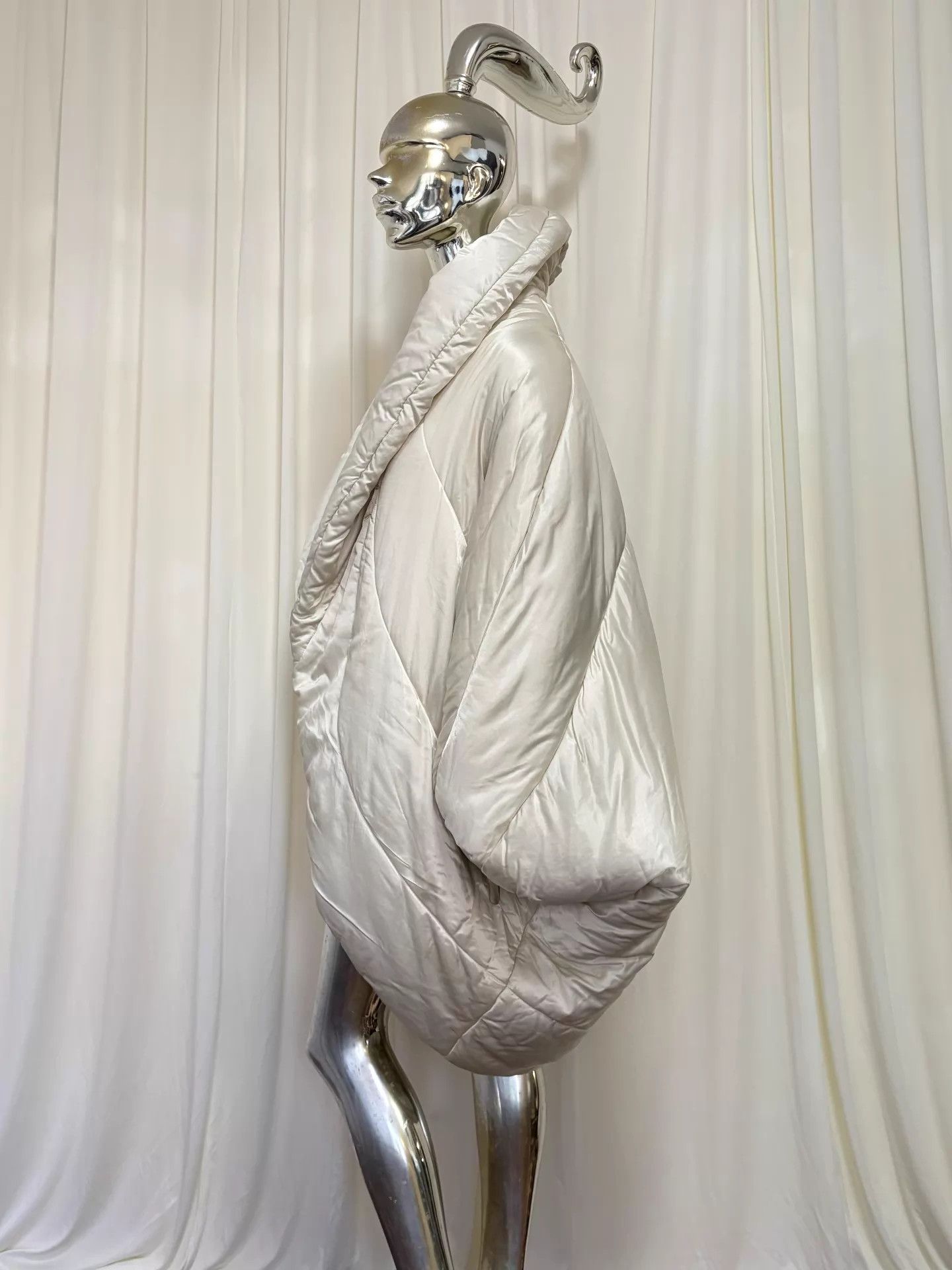 Dries Van Noten DVN Rare Ivory Shiny Batwing Cocoon Cotton Coat S Size S / US 4 / IT 40 - 3 Thumbnail