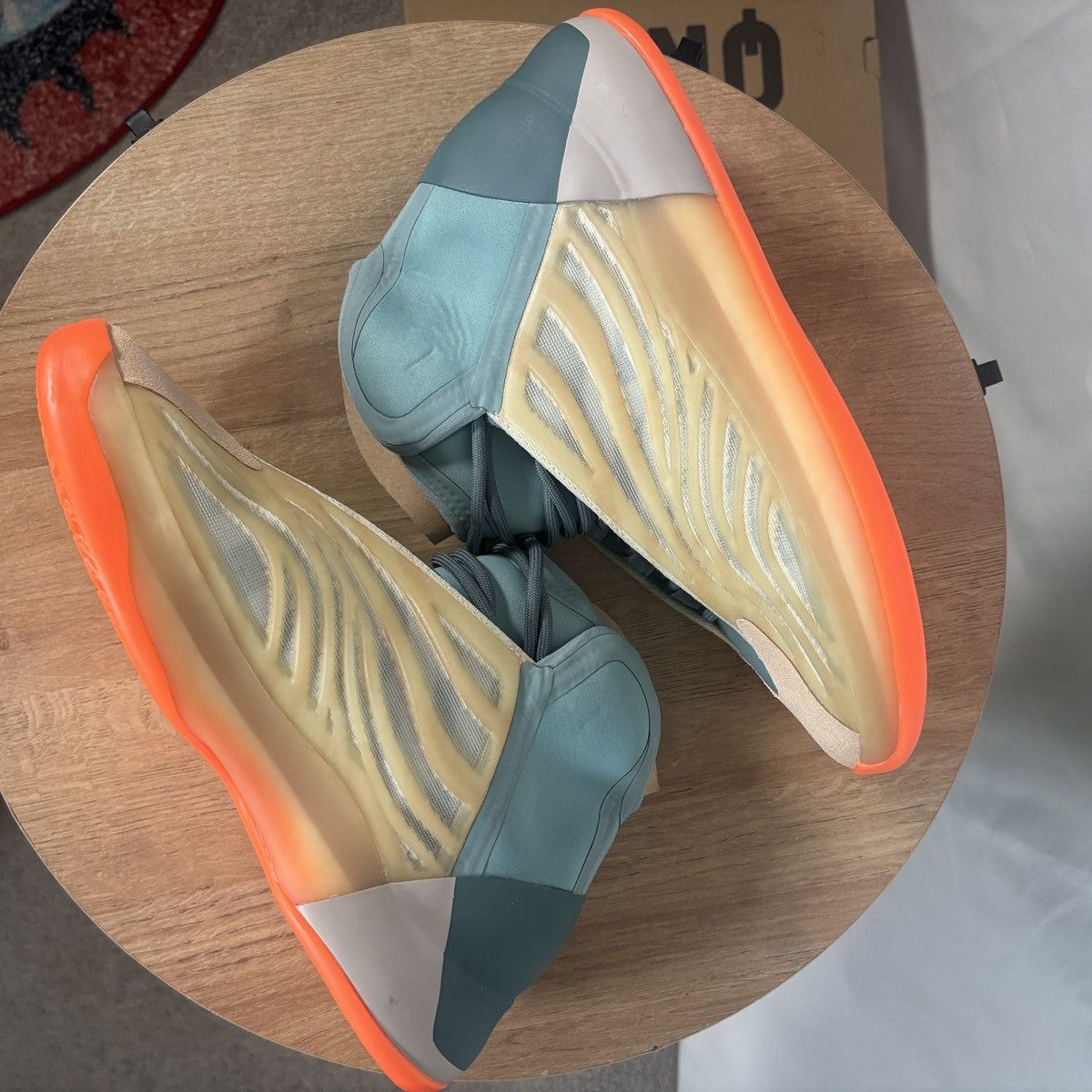 Adidas × Kanye West Adidas Yeezy QNTM Hi-Res Coral NWT 10M Size US 10 / EU 43 - 5 Thumbnail