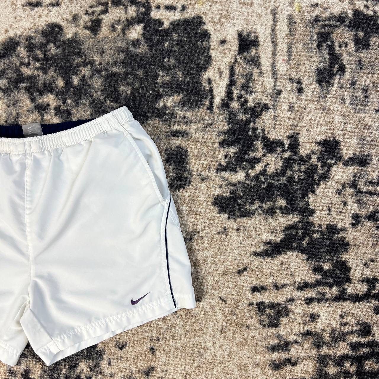Nike Nike Swoosh Vintage Y2K Light Shorts Streetwear Style Size US 32 / EU 48 - 3 Thumbnail