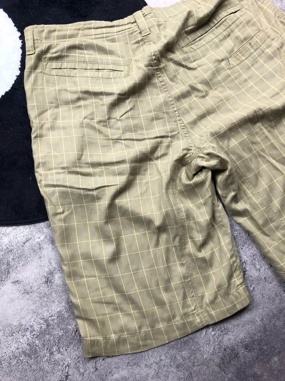 Nike NIKE Vintage 2000s Checkered Streetwear Swimming Shorts Size US 34 / EU 50 - 12 Thumbnail