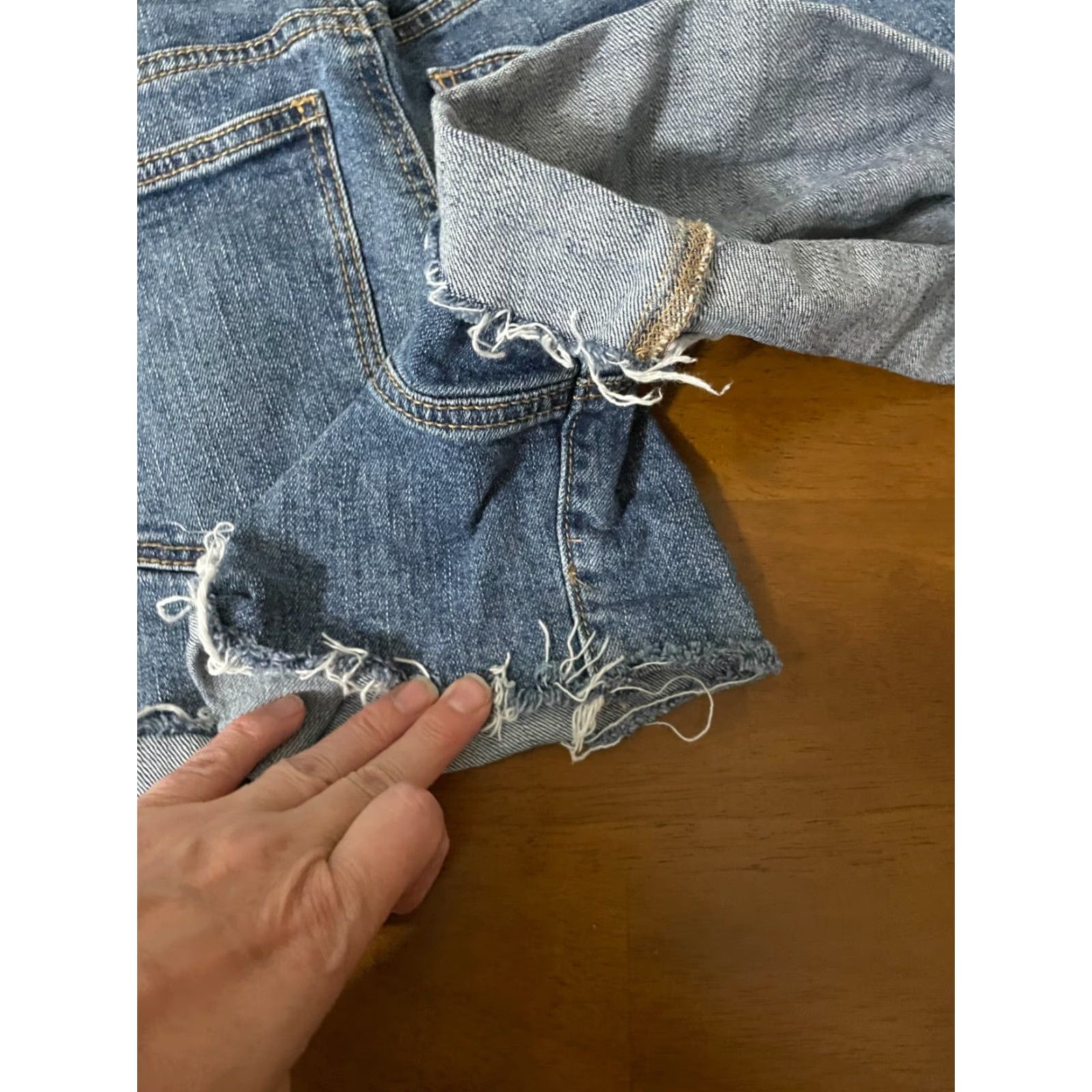 Old Navy VINTAGE Old Navy Womens Distressed Denim Bib Carpenter Shorteralls Cuff Overalls Size S Blue 90s Grunge Western Denim Casual Shortalls Womens Size S Size 24" / US 00 / IT 34 - 4 Thumbnail