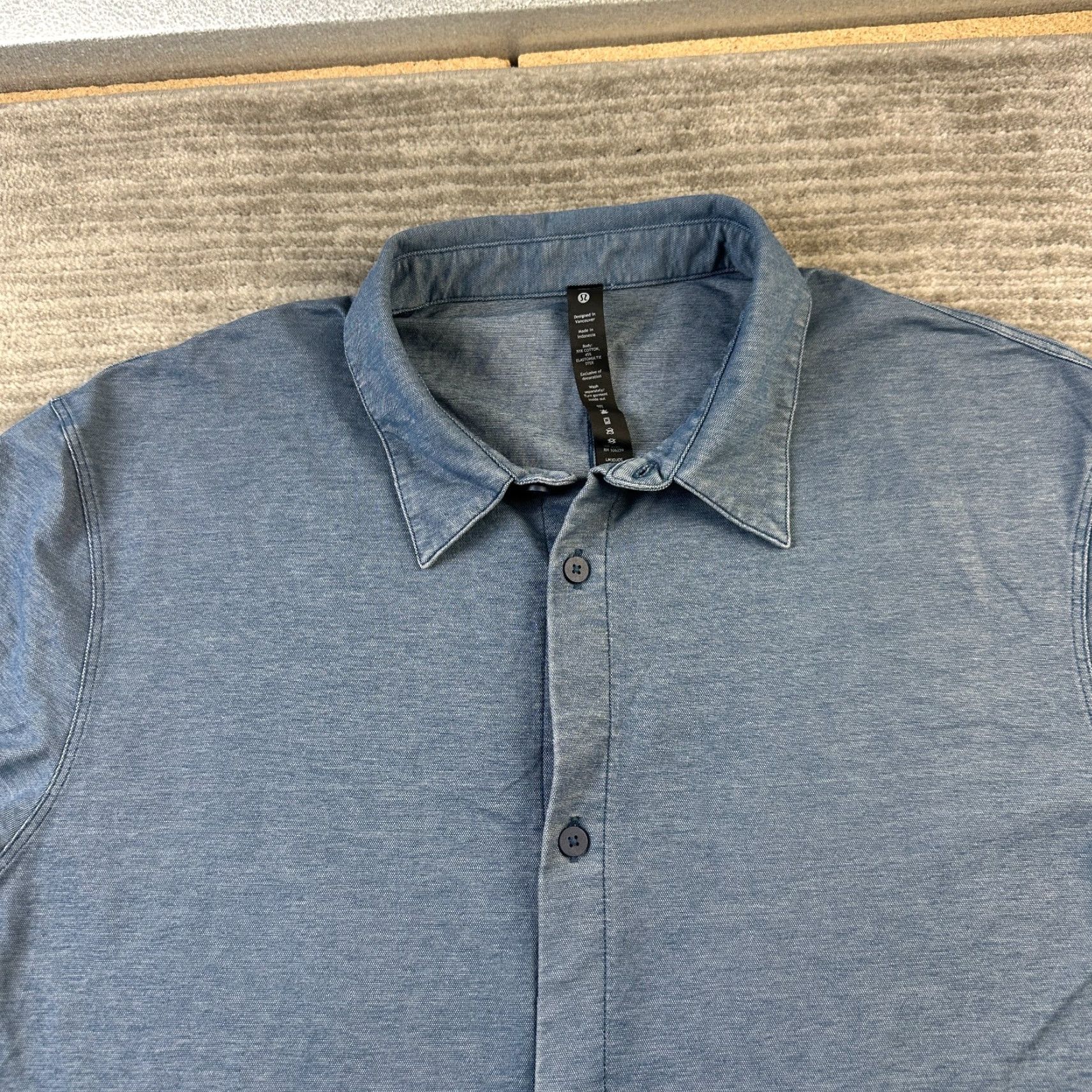 Lululemon Lululemon Shirt Mens XL Blue Button-Up Commute Tech Size US XL / EU 56 / 4 - 3 Thumbnail