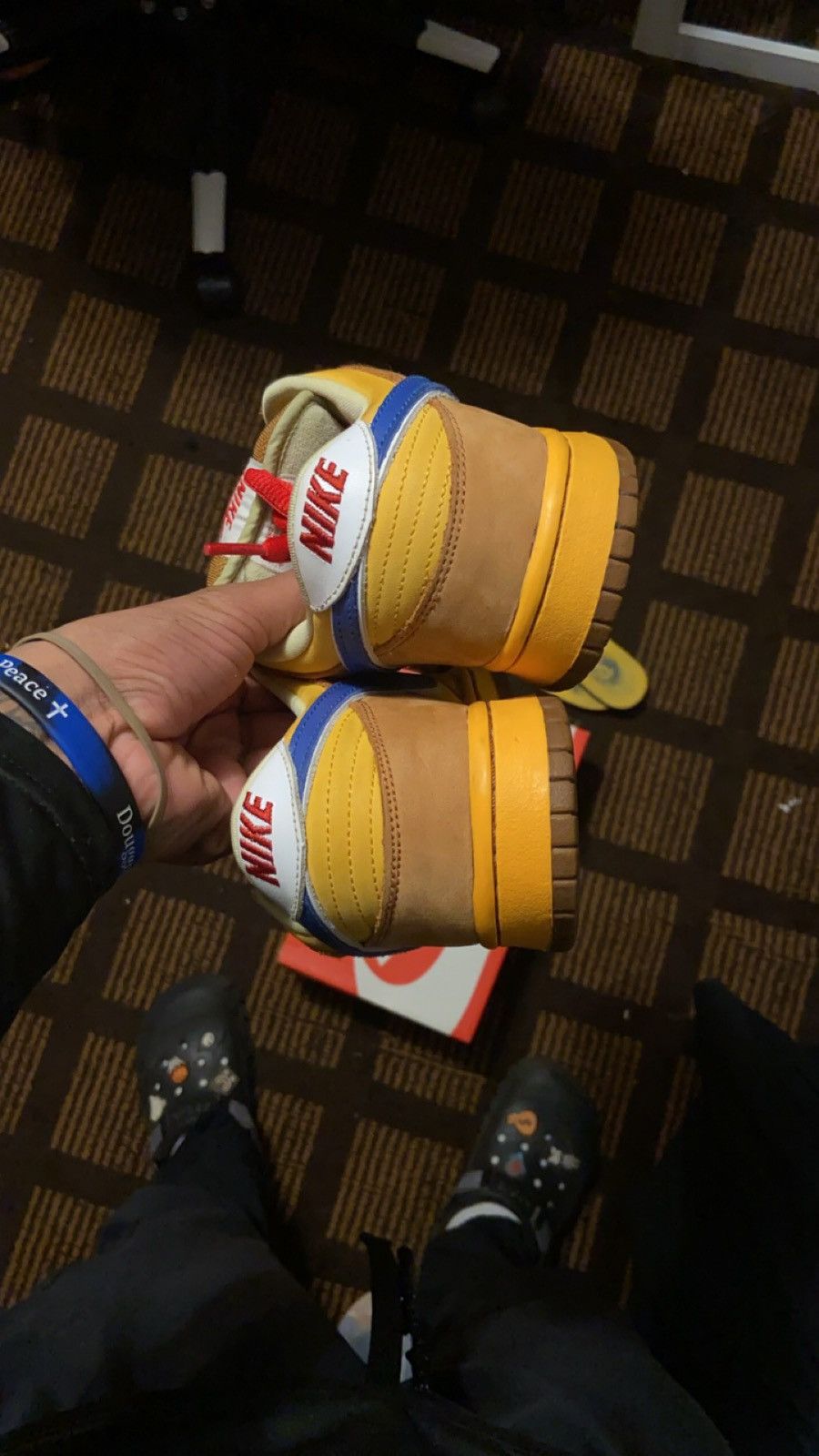 Nike × Vintage Dunk low Newcastle brown ale Size US 8.5 / EU 41-42 - 15 Thumbnail