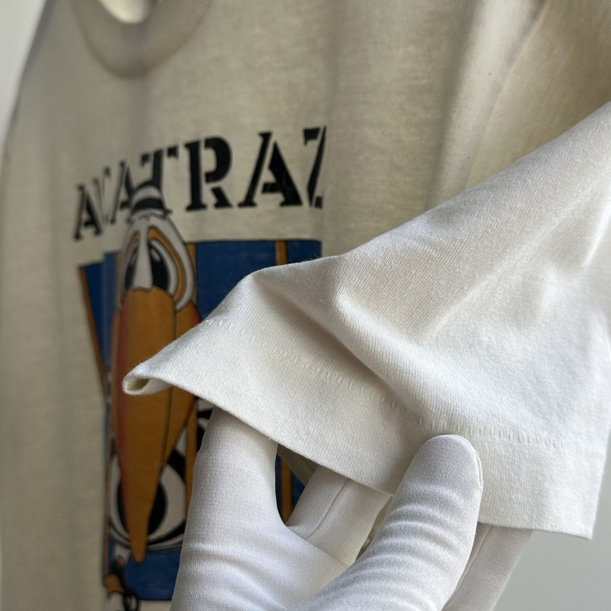 Vintage VINTAGE 1980 ALCATRAZ SAN FRANCISCO BAY GRAPHIC PROMO TEE Size US L / EU 52-54 / 3 - 9 Thumbnail