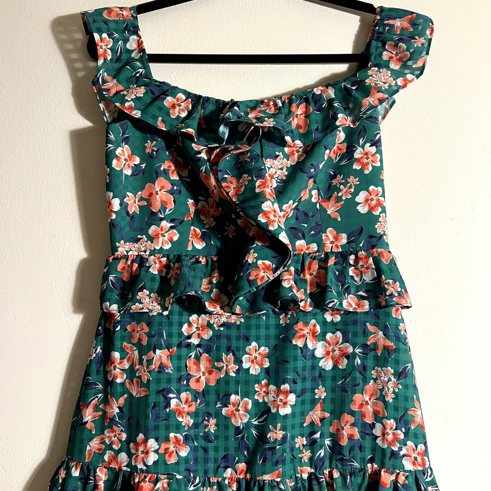 Anthropologie Tularosa Kelly Green Floral Lily Dress size M C6 Size M / US 6-8 / IT 42-44 - 6 Thumbnail