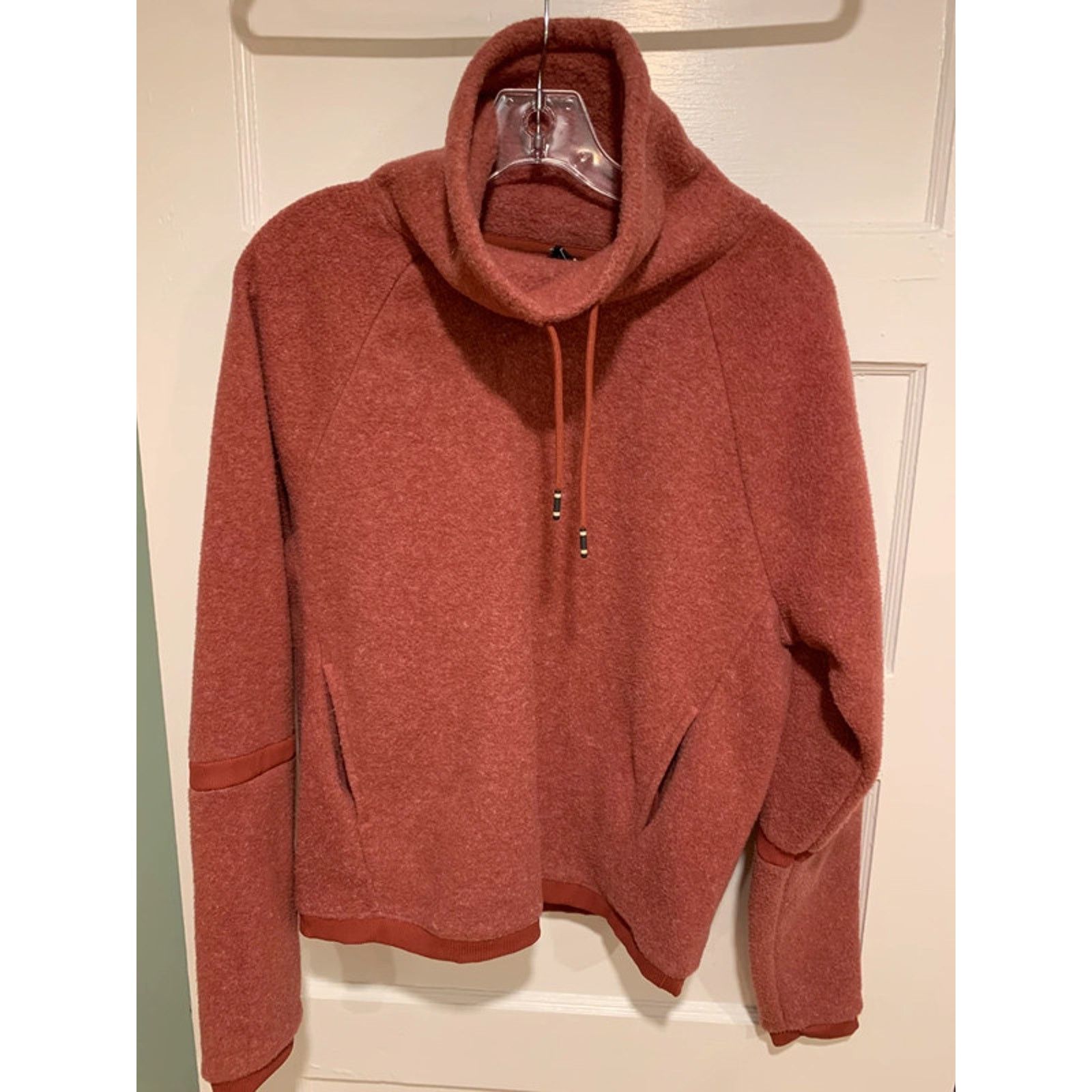 Nike Nike Women’s Therma Fleece Cowl Training Sweatshirt Small Size S / US 4 / IT 40 - 2 Thumbnail