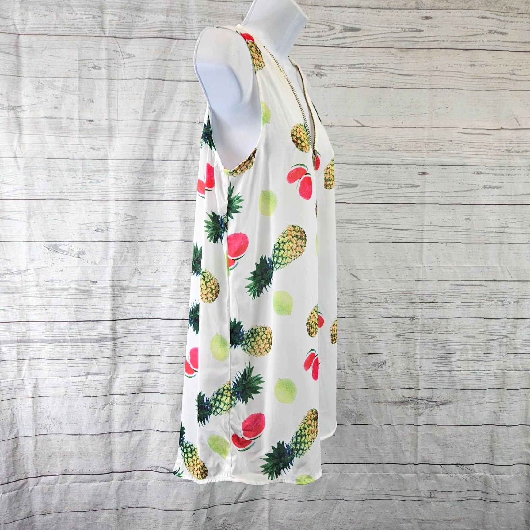 Vintage VLD Victoria Leland Design Womens Top Blouse M White Green Pineapple Fruit V-Neck Shirt Womens Size M / US 6-8 / IT 42-44 - 3 Thumbnail