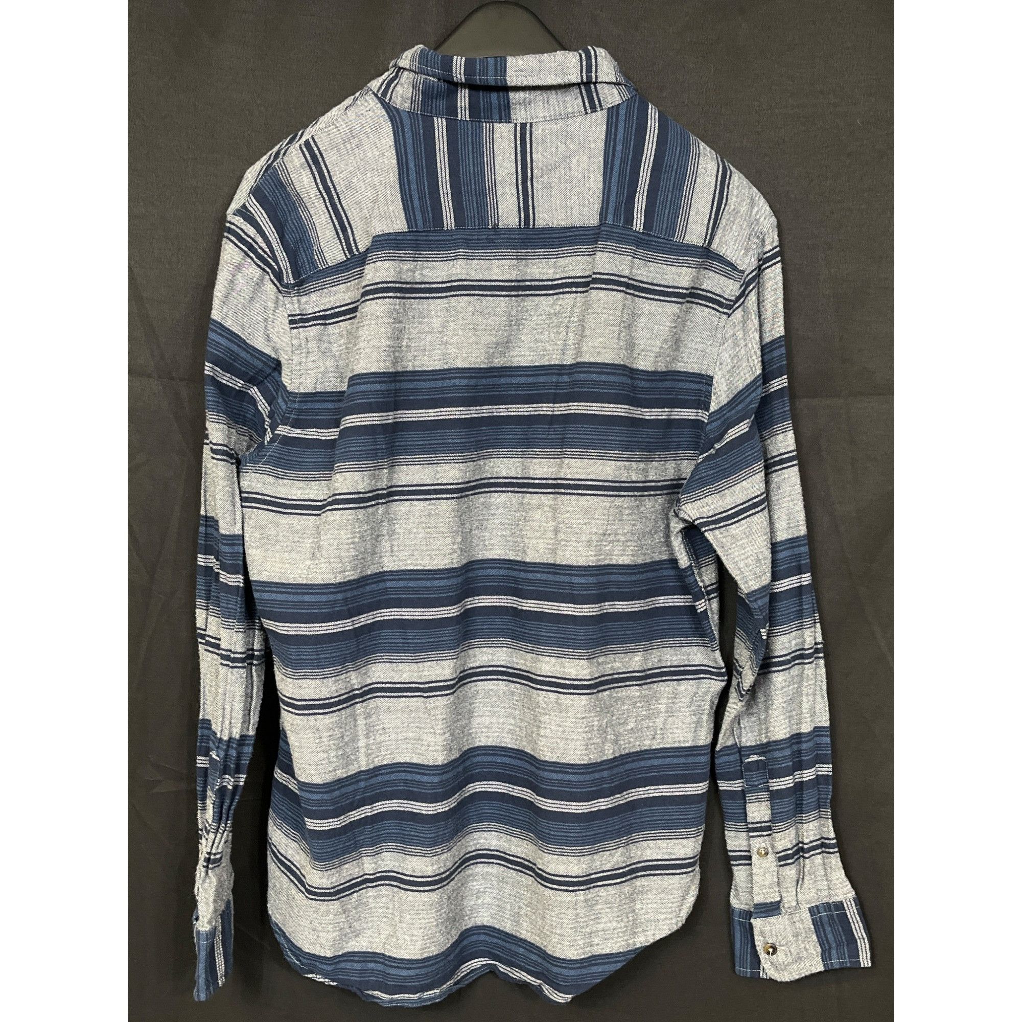 Aeropostale Aeropostale SKU 7607 Mens Blue And gray Striped Button Down Size US L / EU 52-54 / 3 - 2 Thumbnail