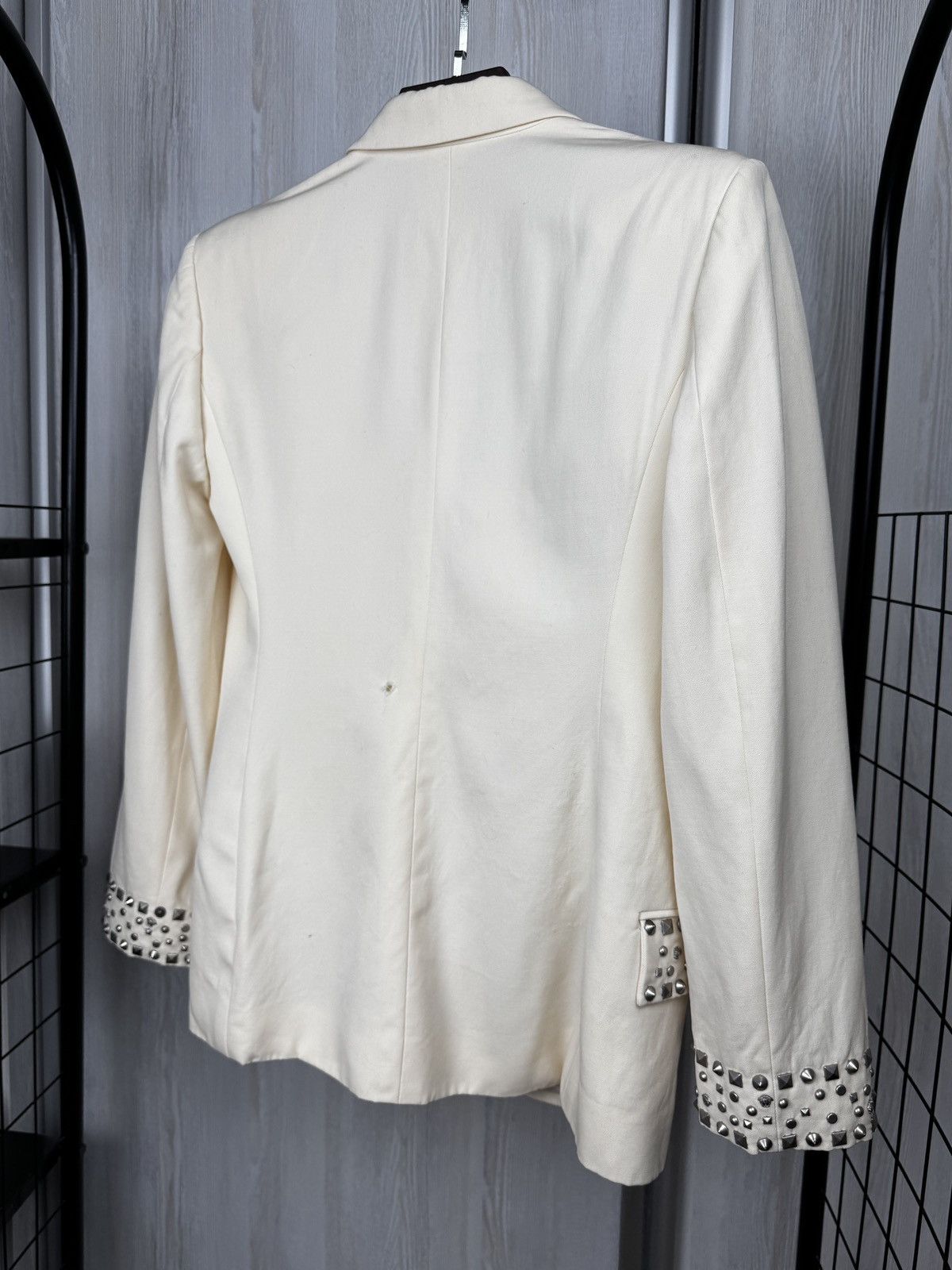 Versace Gianni Versace Couture Italy beige blazer metal logo trims Size M / US 6-8 / IT 42-44 - 9 Thumbnail