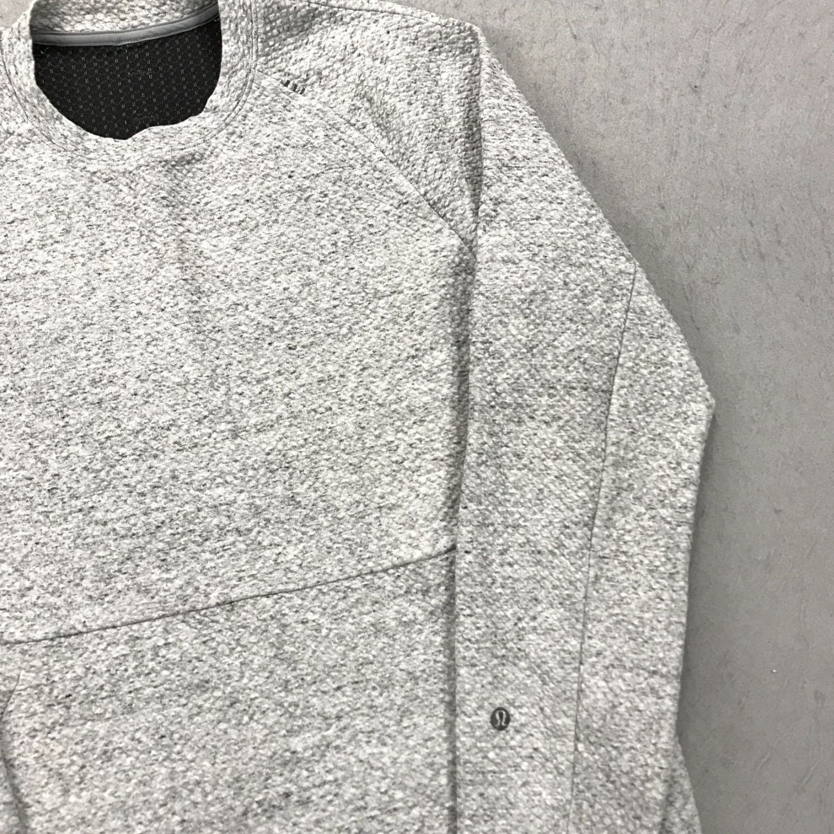 Lululemon Lululemon Sweatshirt Mens Small Gray At Ease Textured Knit Crewneck Gym Workout Size US S / EU 44-46 / 1 - 3 Thumbnail