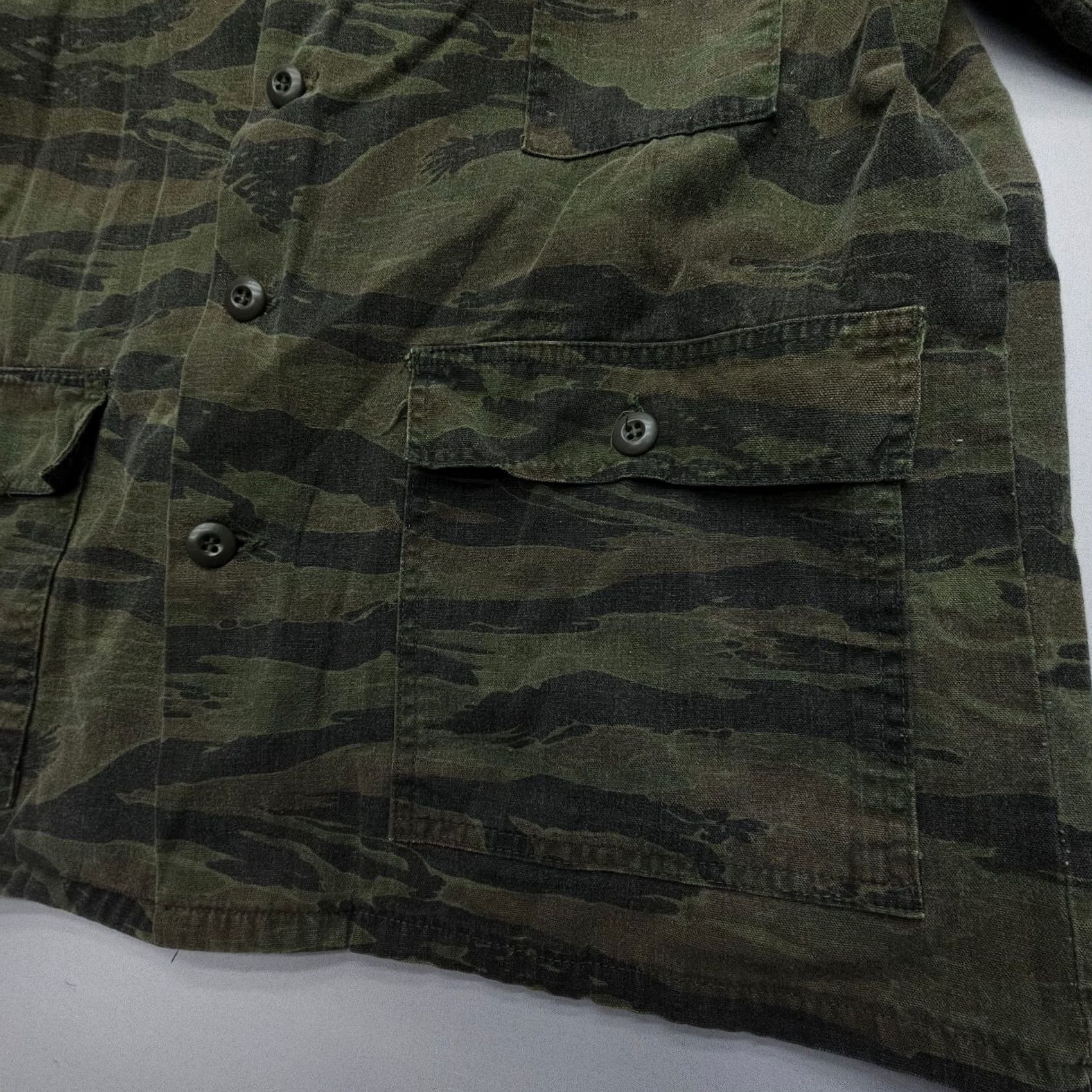 Vintage VTG 60s 70s Tiger Stripe Camouflage Vietnam Shirt Jacket Army Ranger Mens XL USA Shirt Size US XL / EU 56 / 4 - 5 Thumbnail