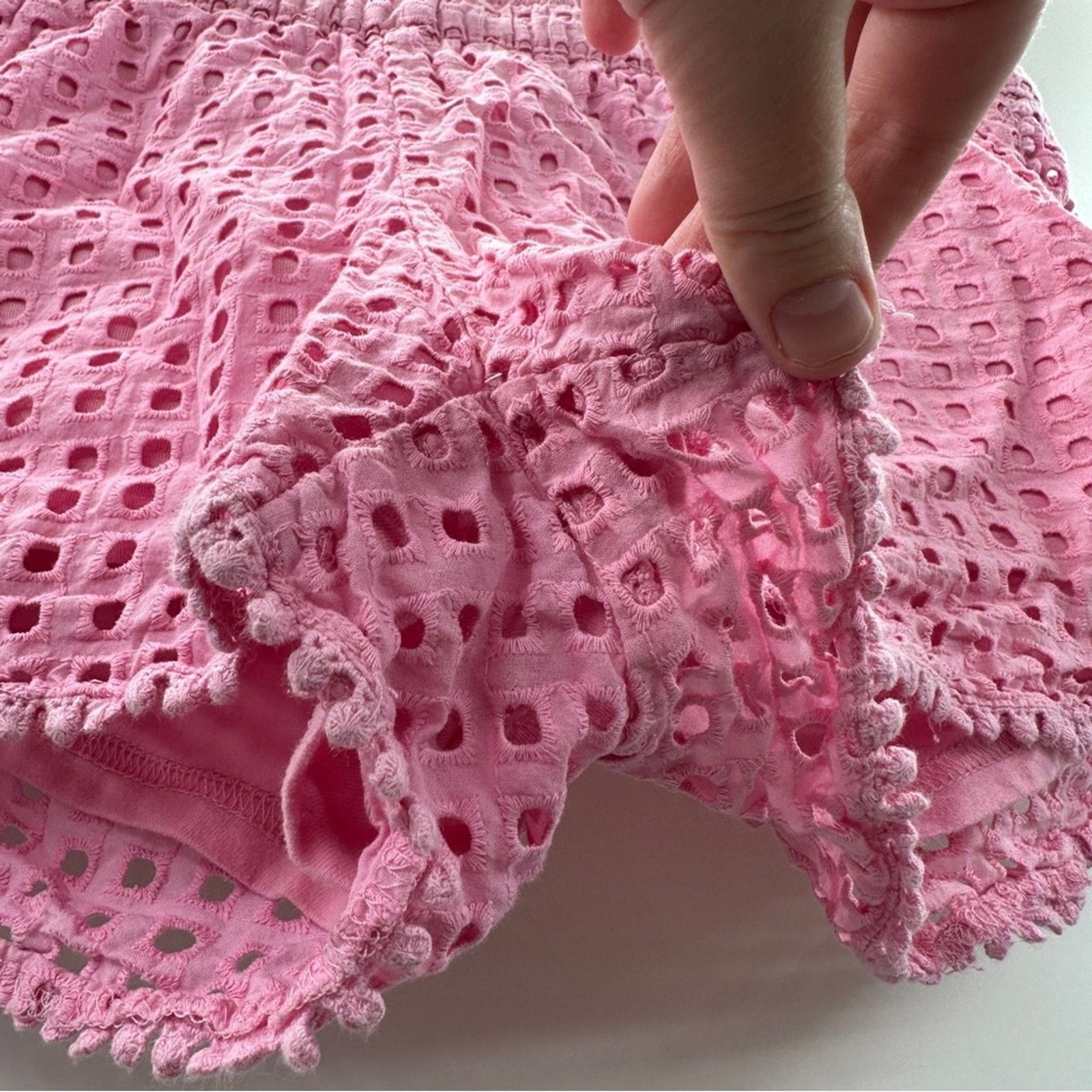 Lilly Pulitzer Lilly PulitzerPink Eyelet Pom Pom Mid Rise Pull-On Shorts M Size 29" - 3 Thumbnail