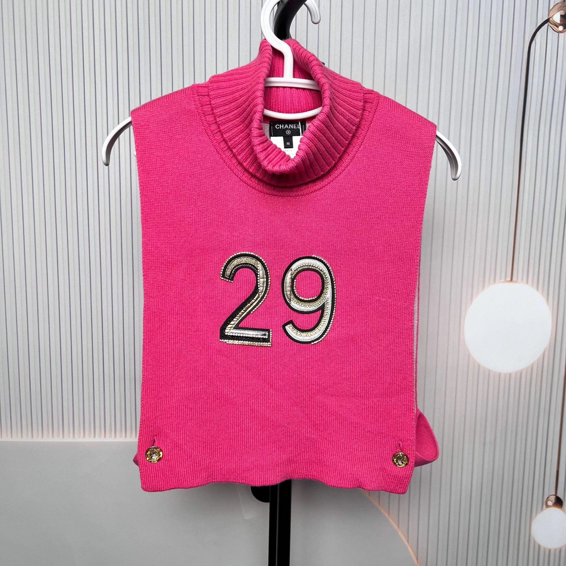 Chanel Chanel Knit Short Sleeveless Sweater M Size M / US 6-8 / IT 42-44 - 1 Thumbnail