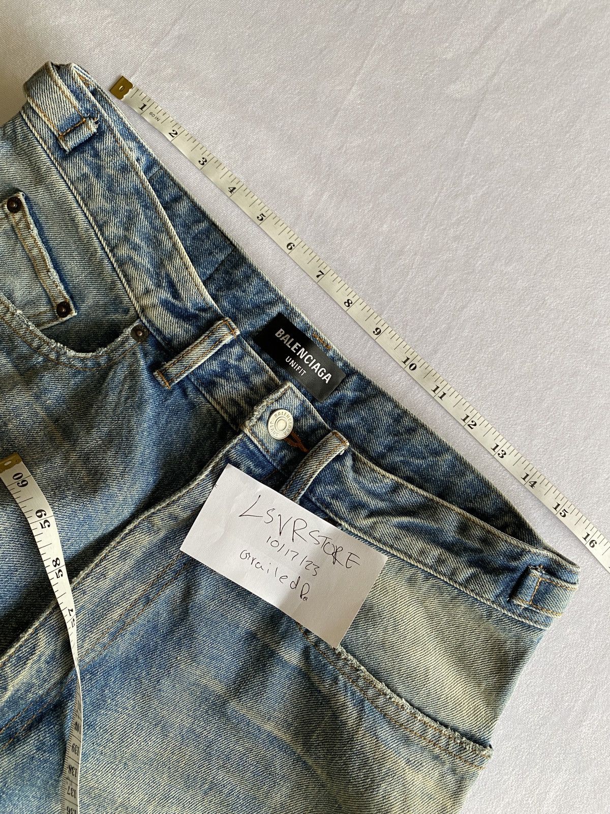 Balenciaga BALENCIAGA Destroyed Super Large Baggy Blue Jean OG size S Size US 32 / EU 48 - 22 Thumbnail