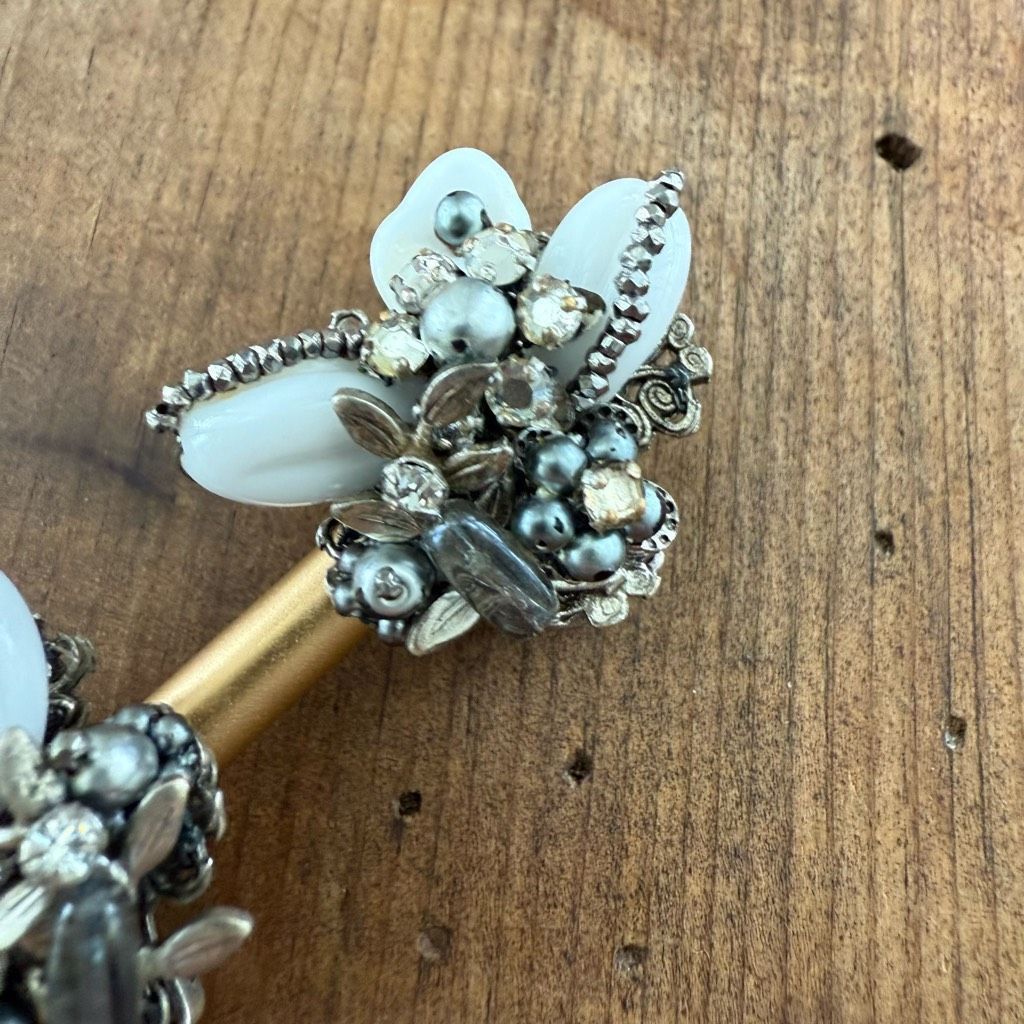 Vintage Vintage 50s Robert White Bead Silver Tone Rhinestone Faux Pe Size ONE SIZE - 2 Thumbnail