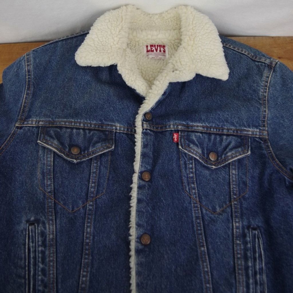 Levi's Vintage USA Made Levi's Sherpa Denim Trucker Jacket Size 44R Size US L / EU 52-54 / 3 - 8 Thumbnail