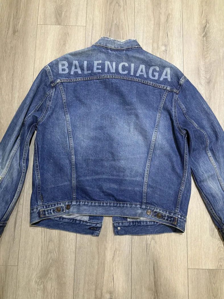 Balenciaga Balenciaga Oversized Denim Jacket Size US S / EU 44-46 / 1 - 2 Thumbnail