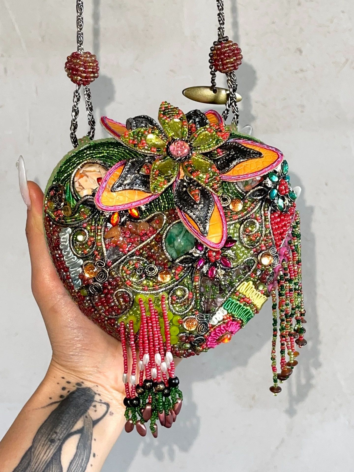 Mary Frances Mary Frances Vintage Beaded Gemstone Chain Clutch Size ONE SIZE - 3 Thumbnail