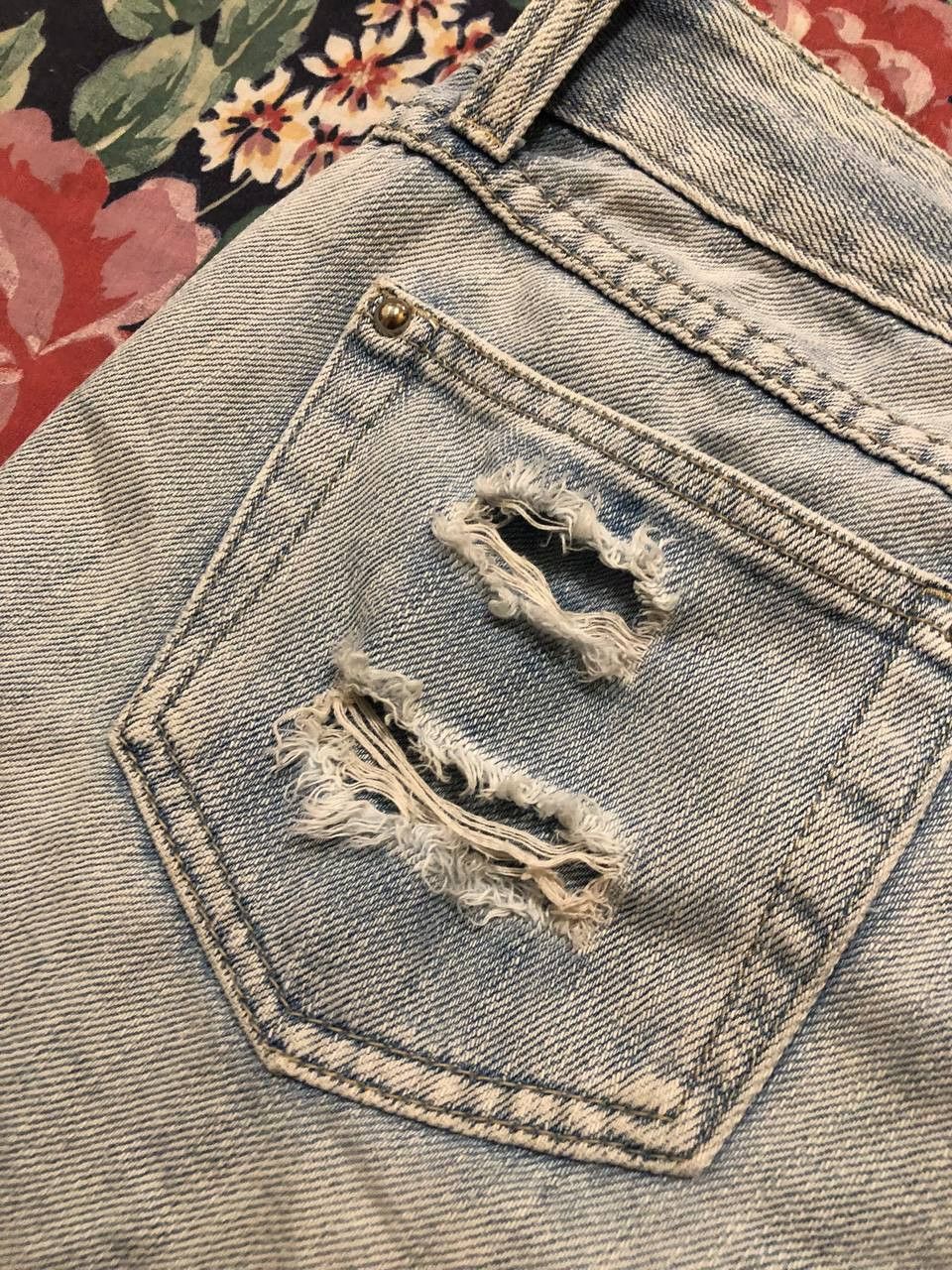 Diesel Vintage DIESEL logo denim shorts Y2K size 27 streetwear Size 27" / US 4 / IT 40 - 15 Thumbnail