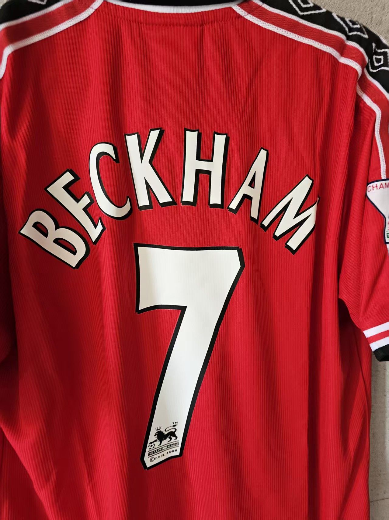 Other 1998 MUFC #7 Beckham Jersey Home Size US L / EU 52-54 / 3 - 3 Thumbnail