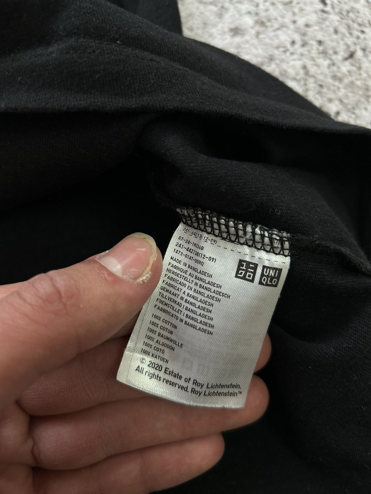Uniqlo Uniqlo Girl With Hair Ribbon Art T-Shirt Y2K Hype Size US XS / EU 42 / 0 - 8 Thumbnail