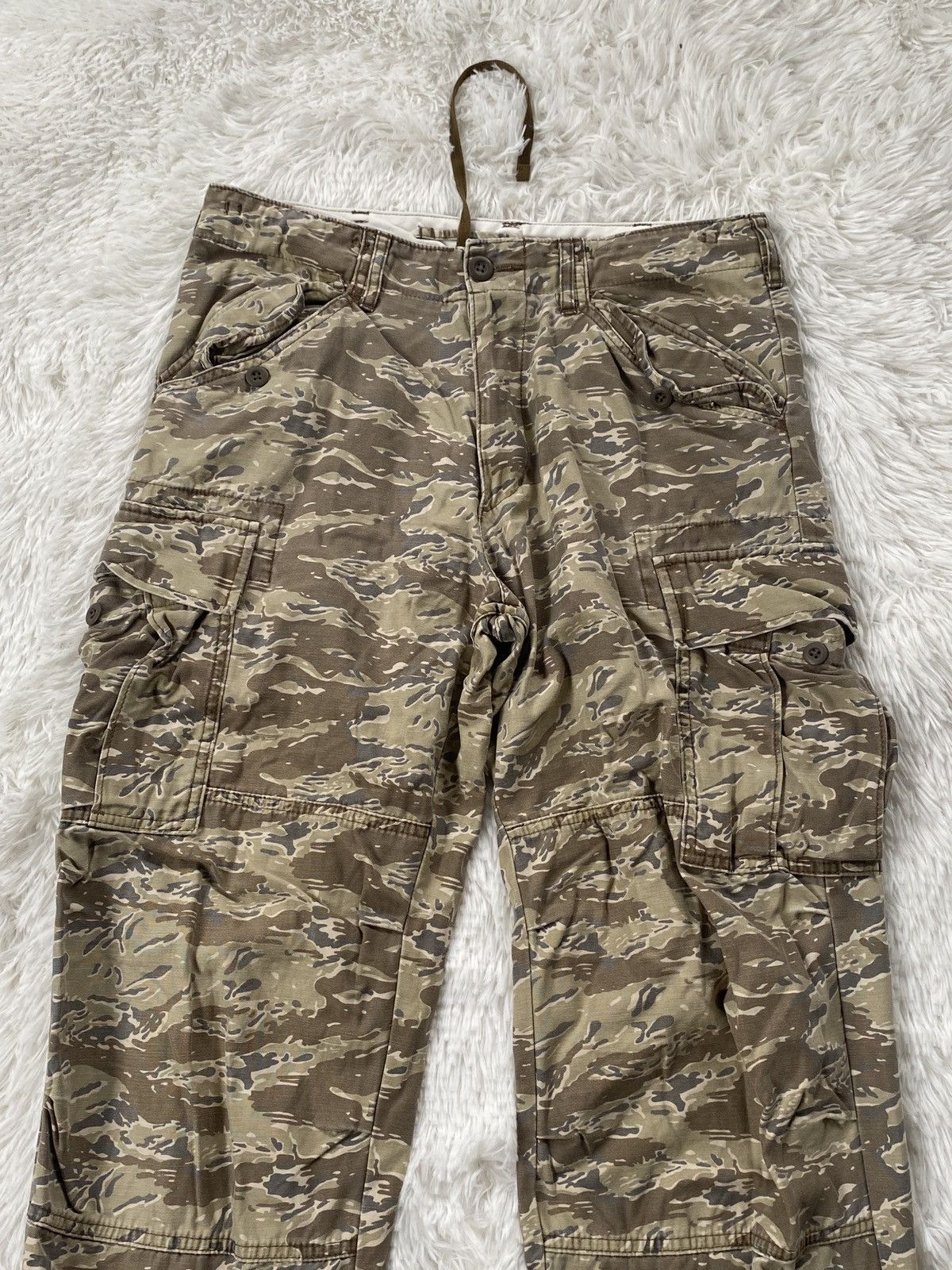 Uniqlo NICE🔥UNIQLO Tiger Stripe Camo Military Cargo pant Size US 32 / EU 48 - 4 Thumbnail