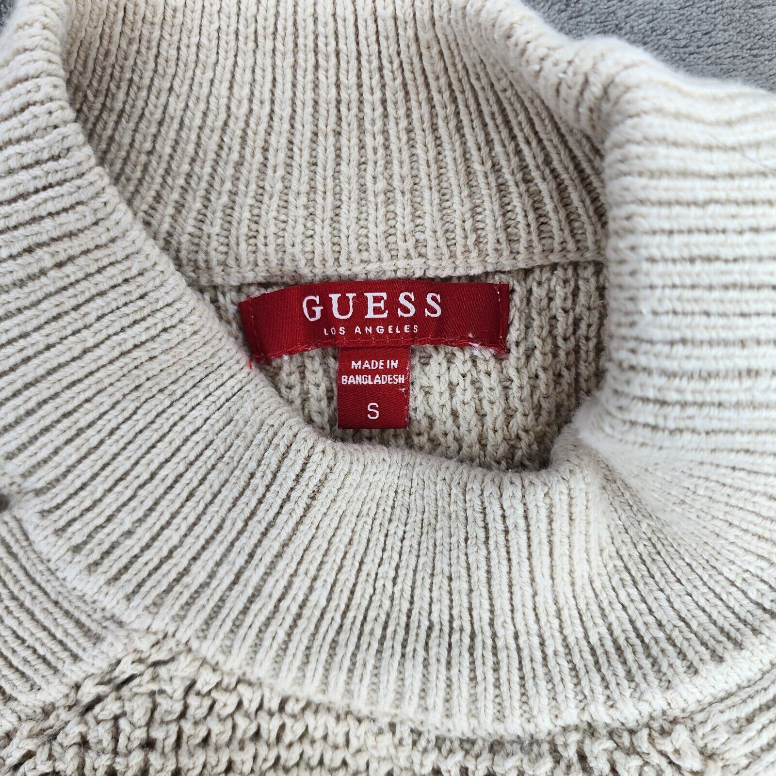 Guess Women's Guess Ivory Cold Shoulder Pullover Sweater S Size S / US 4 / IT 40 - 2 Thumbnail