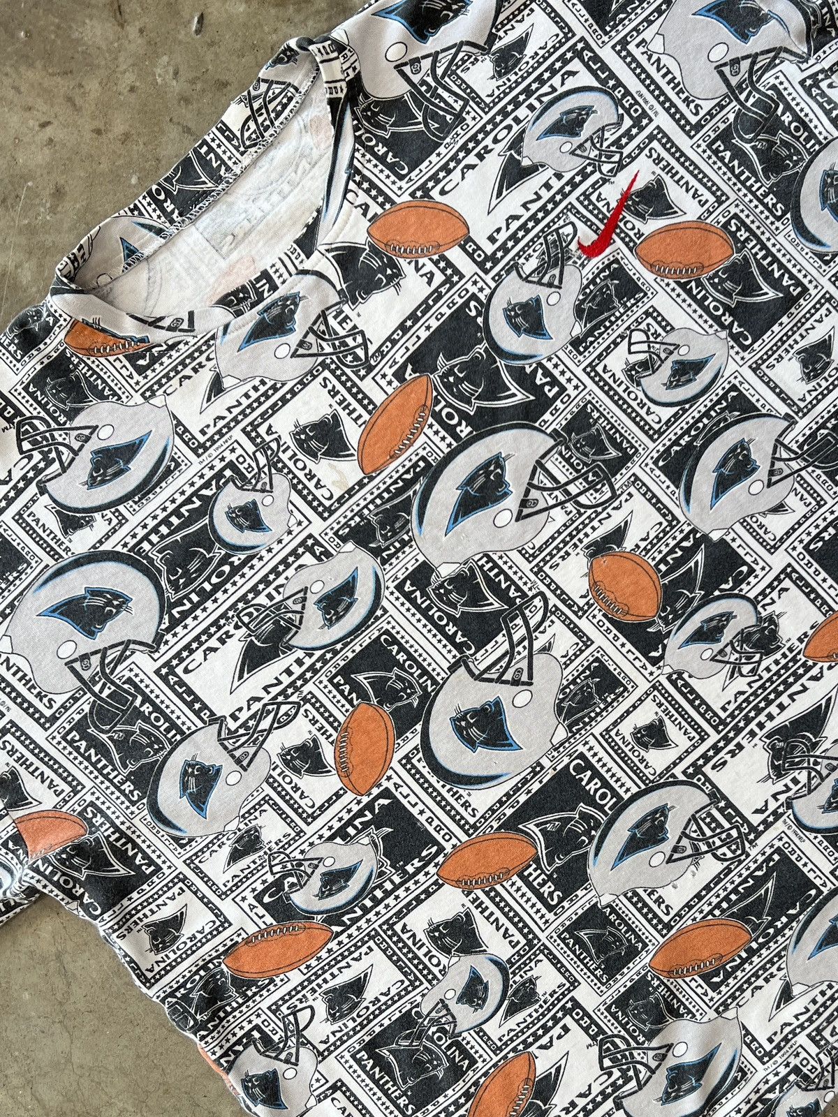 NFL × Vintage Vintage 90s Nike AOP Carolina Panthers Single Stitch Tee 2XL Size US XXL / EU 58 / 5 - 1 Thumbnail