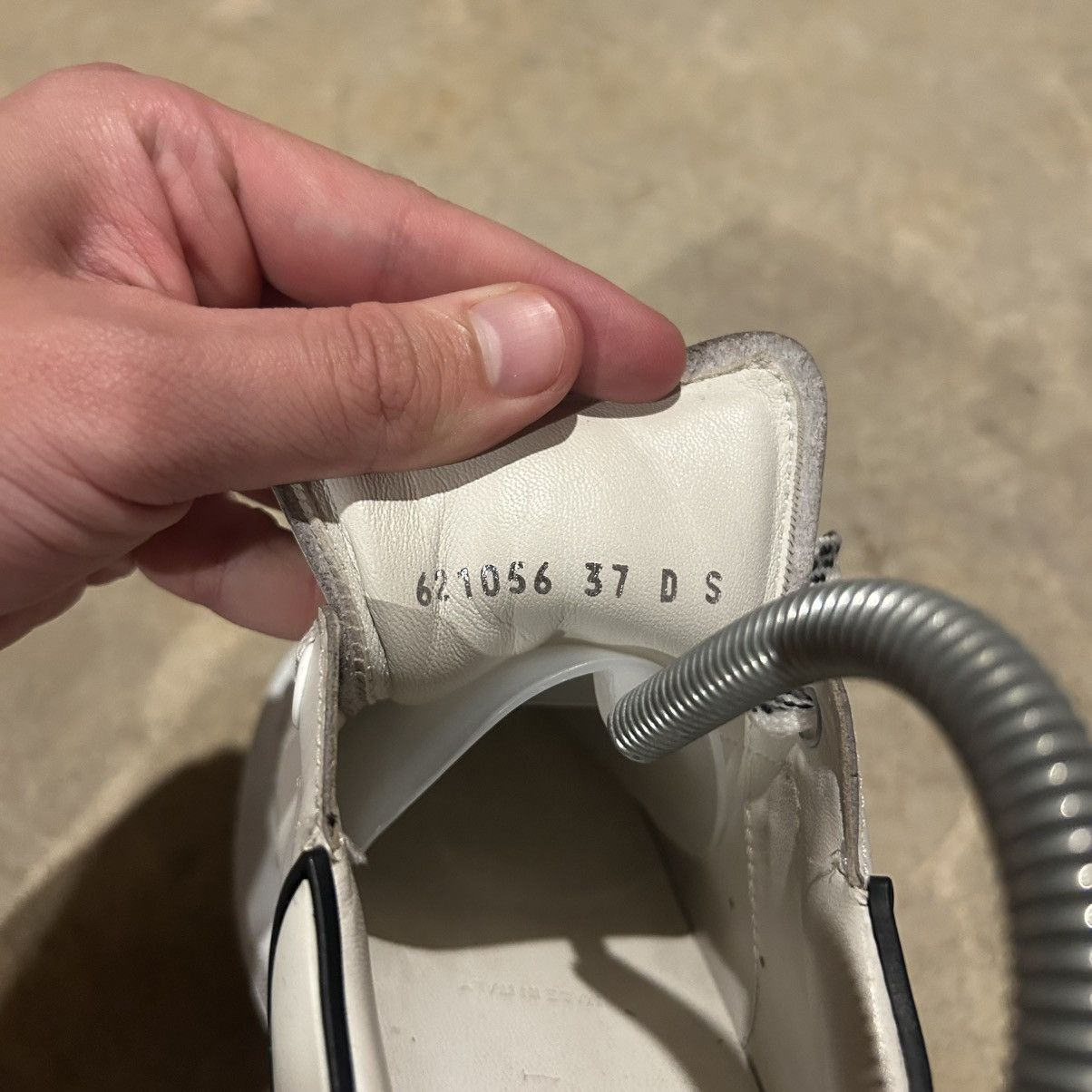 Alexander McQueen × Designer Alexander McQueen Oversized Calfskin Sneakers White US 5 Size US 5 / EU 37 - 13 Thumbnail