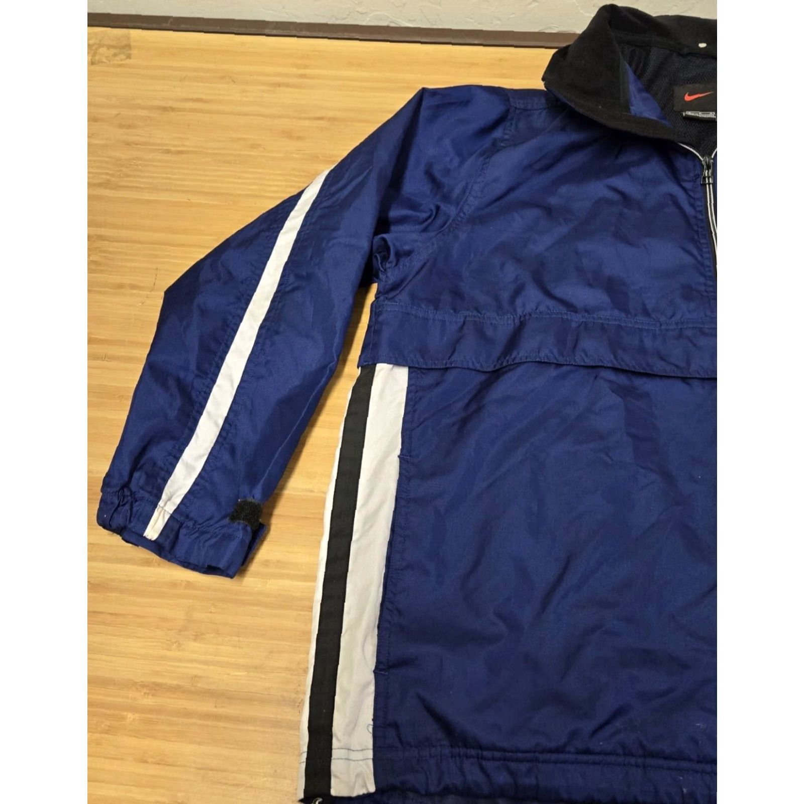 Nike VINTAGE Nike Windbreaker Jacket Nylon 1/4 Zip Blue White Size Medium Mens Casual Activewear Jacket Size US M / EU 48-50 / 2 - 4 Thumbnail