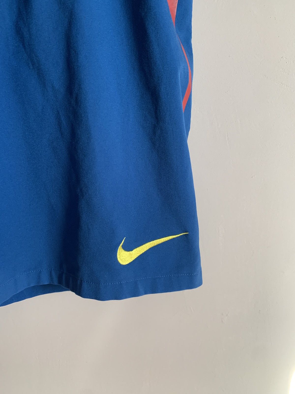 Vintage FC Barcelona Nike vintage shorts soccer football Spain Size US 34 / EU 50 - 5 Thumbnail