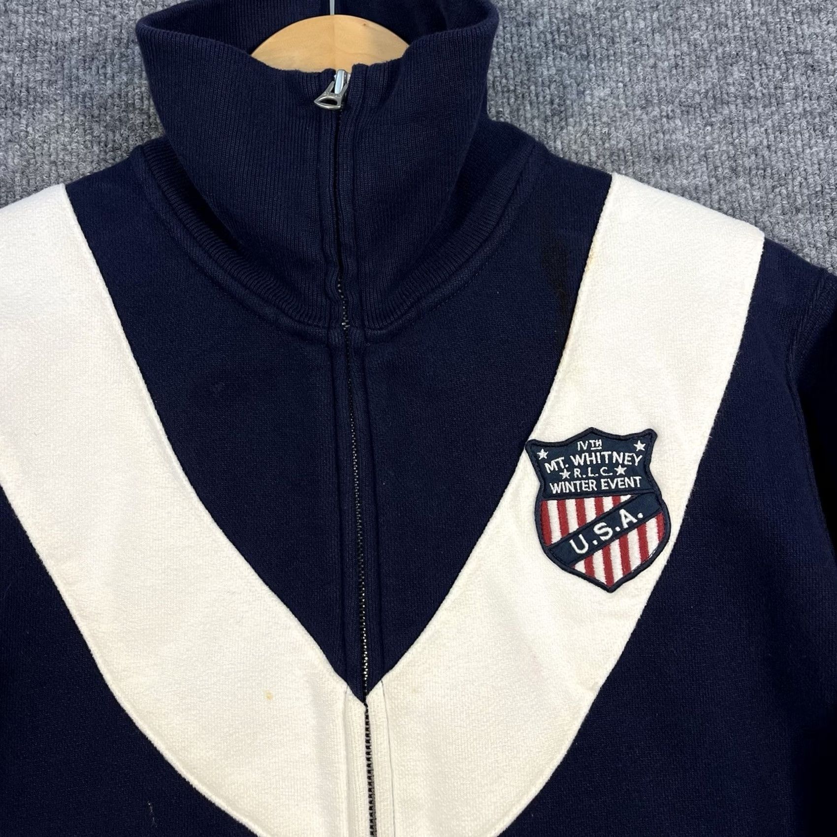 Polo Ralph Lauren VINTAGE Polo Ralph Lauren USA Mt Whitney Patch Sweatshirt Mens XL White Navy Zip Size US XL / EU 56 / 4 - 2 Thumbnail