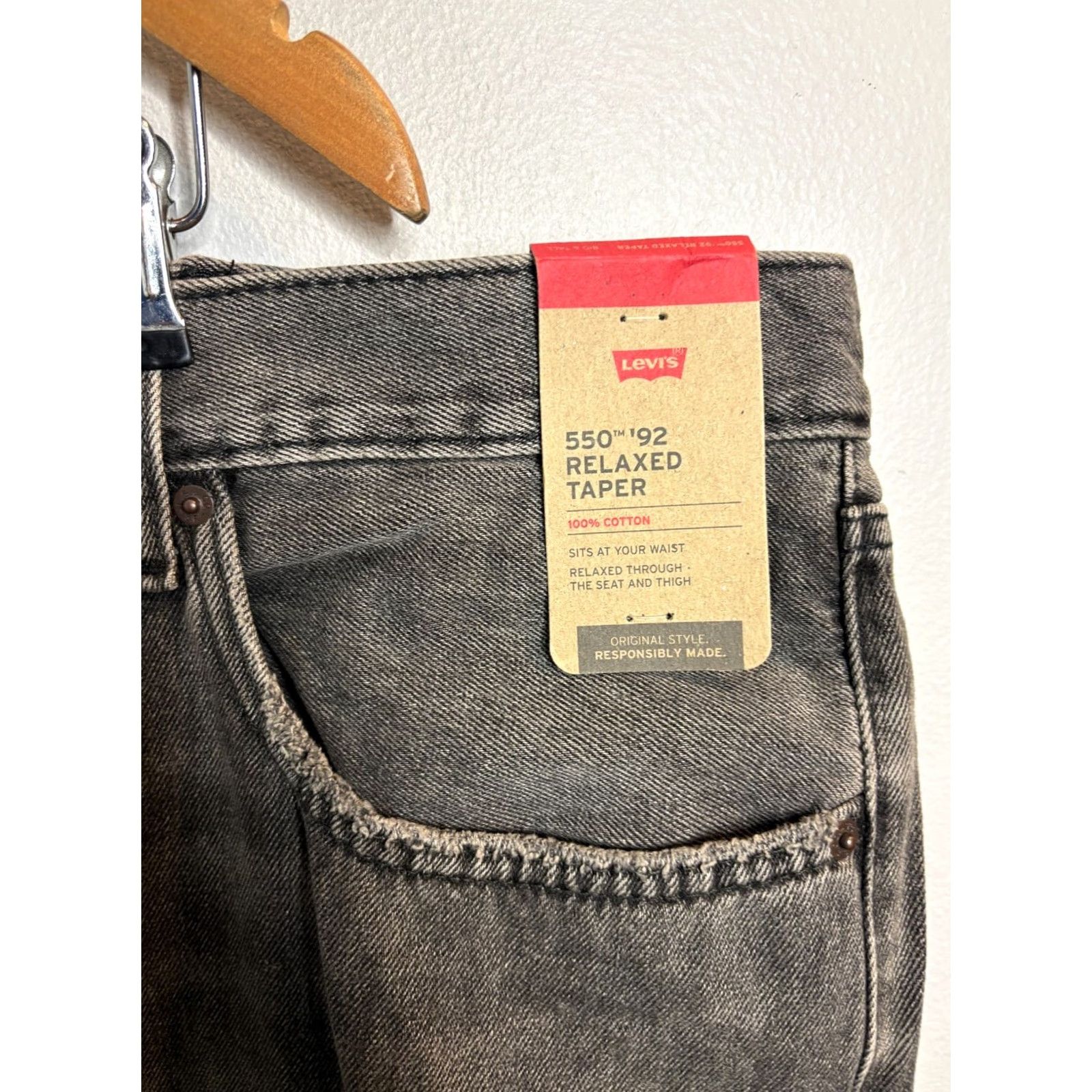 Levi's Levi's 550 Jeans Relaxed Straight Mens 48X34 Black 90s Retro Vintage Style Distressed 5-Pocket Denim Jeans Size US 32 / EU 48 - 3 Thumbnail