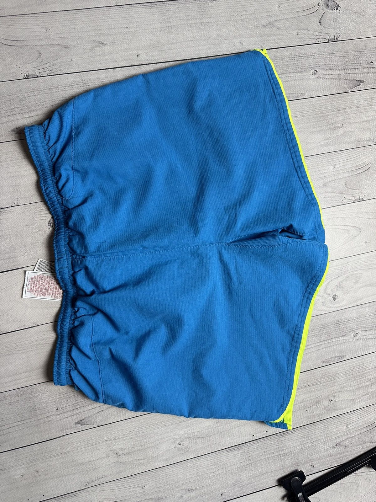 Vintage Vintage Nike Barcelona soccer shorts blue rare size S Size US 29 - 7 Thumbnail