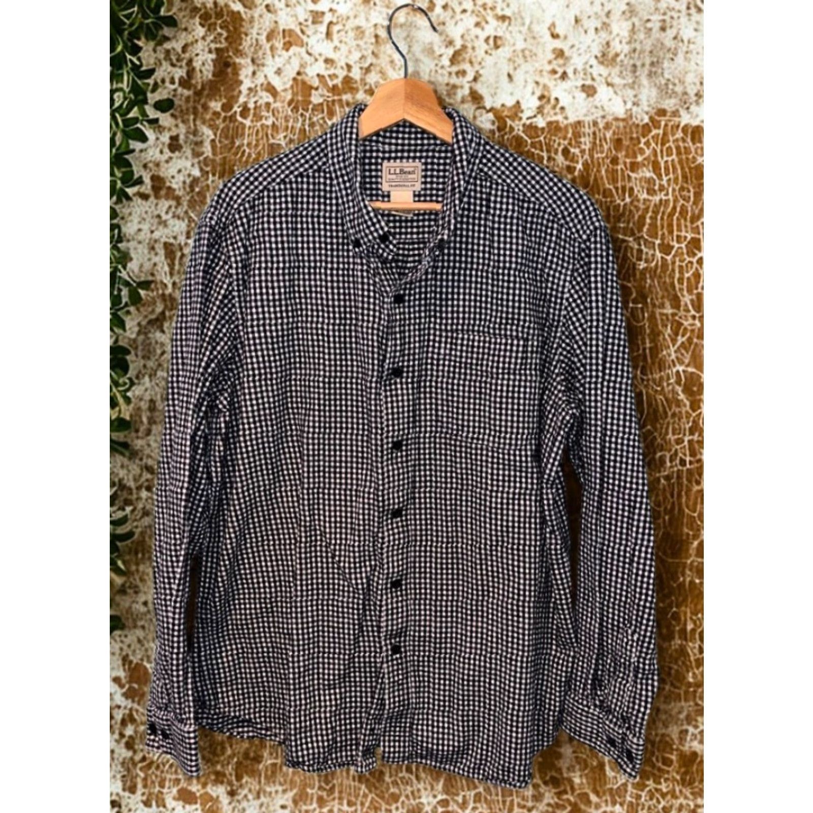 Vintage L.L. Bean Shirt Mens L Black White Micro Plaid Scotch Flannel Button-Down Long Sleeve Cotton Chest Pocket Vintage No (adjust for non-adding) Size US L / EU 52-54 / 3 - 5 Thumbnail