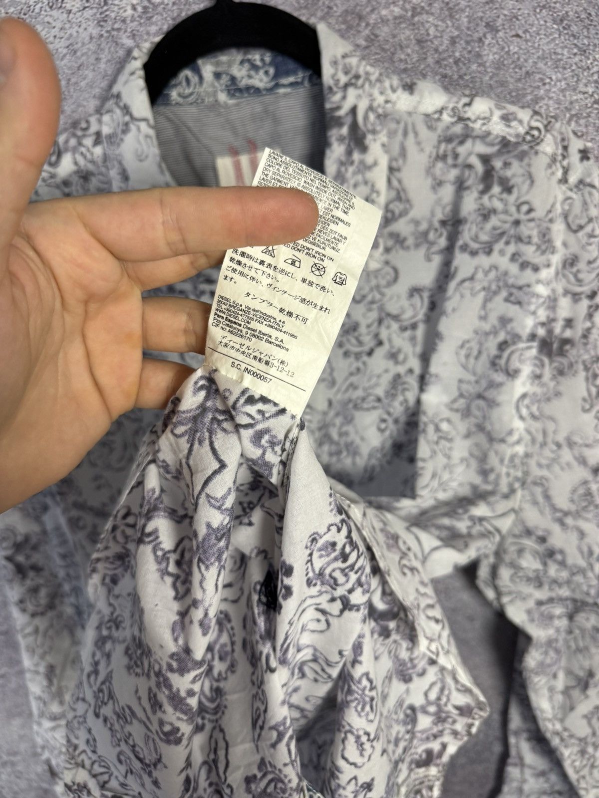 Diesel × Diesel Black Gold × Vintage Vintage Diesel Rare Abstract Light Weight Mens Button Shirt Size US L / EU 52-54 / 3 - 14 Thumbnail