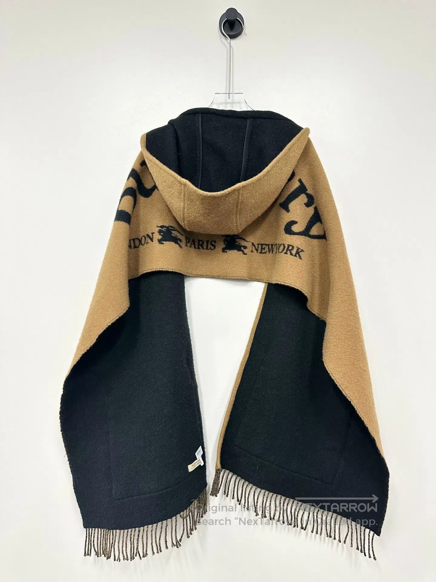Burberry Burberry size F Khaki Classic Back Logo Wool Shawl| Size XS / US 0-2 / IT 36-38 - 2 Thumbnail