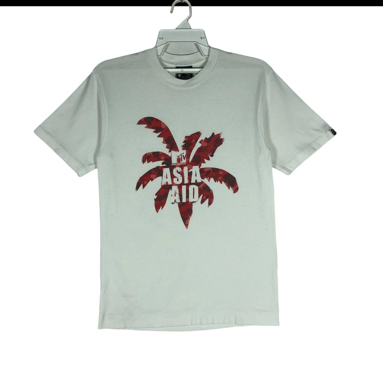 Bape Vintage A Bathing Ape Mtv Asia Aid T-Shirt Size US S / EU 44-46 / 1 - 1 Thumbnail