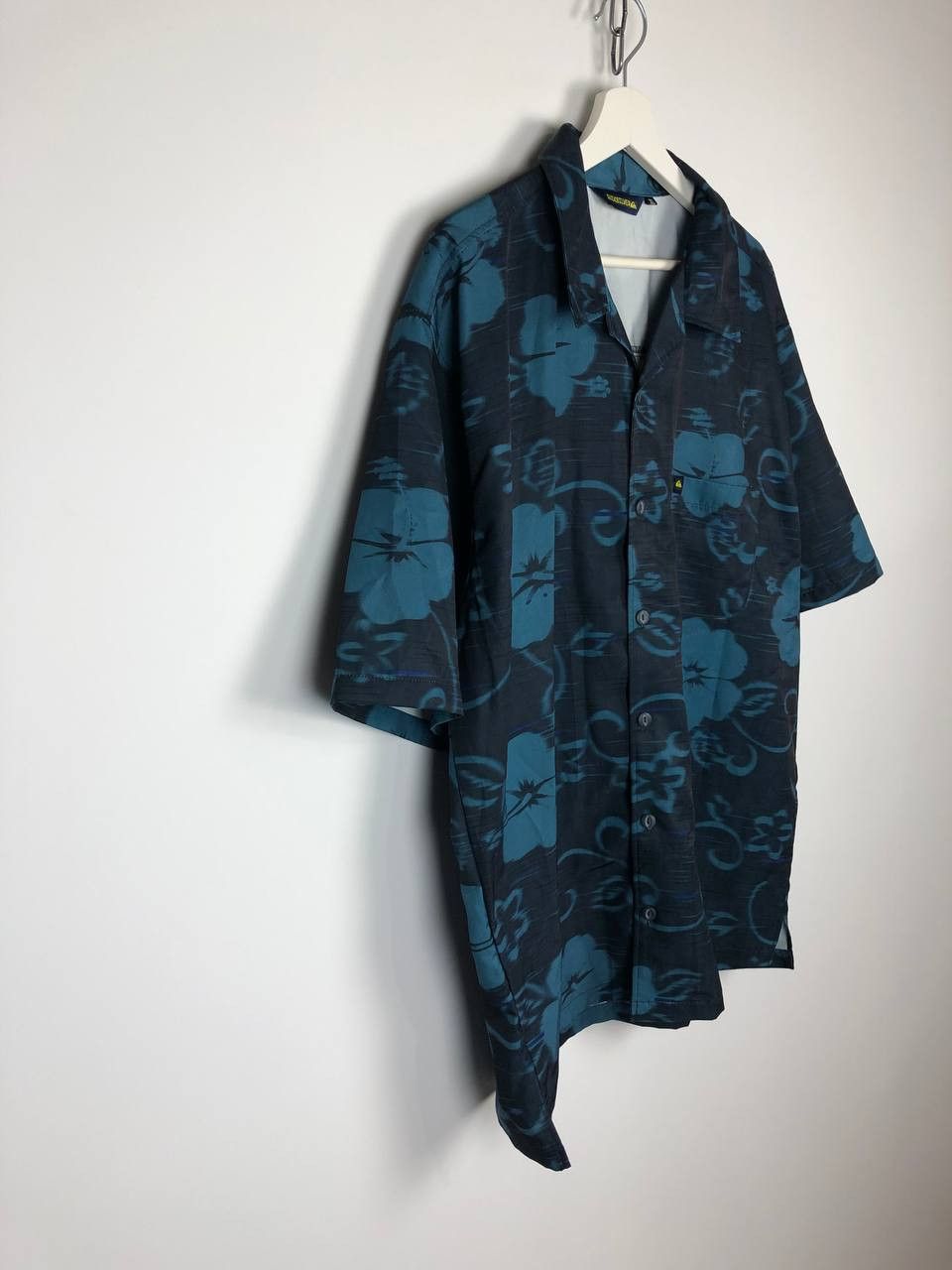 Quiksilver Quiksilver Shirt Hawaiian Vintage Flowers size XL Size US XL / EU 56 / 4 - 4 Thumbnail