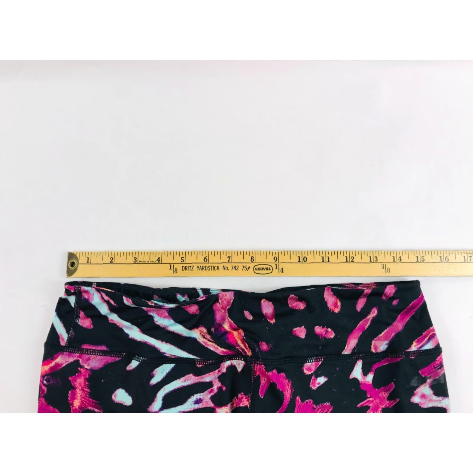 Avia VINTAGE Avia Yoga Pants Women's M Black Capri Stretch Waistband Geometric Athletic Activewear 90s Mens Womens? Size 32" / US 10 / IT 46 - 3 Thumbnail