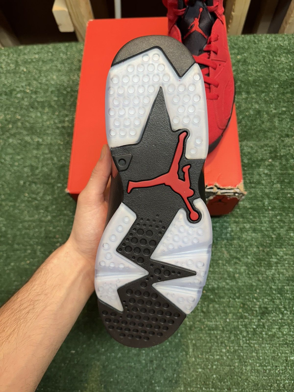 Jordan Brand Jordan Retro 6 Toro Bravo Size 11 Size US 11 / EU 44 - 4 Thumbnail