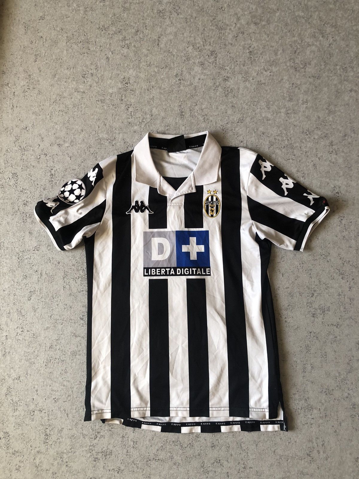 Vintage VINTAGE JUVENTUS #21 ZIDANE CHAMPIONS LEAGUE JERSEY Size US S / EU 44-46 / 1 - 2 Thumbnail